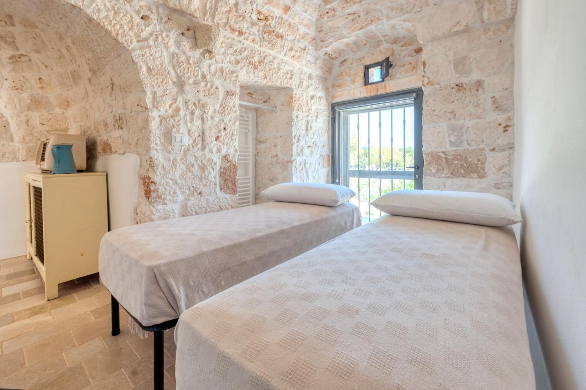 Trullo Amelie Villa ออสตูนี ภายนอก รูปภาพ